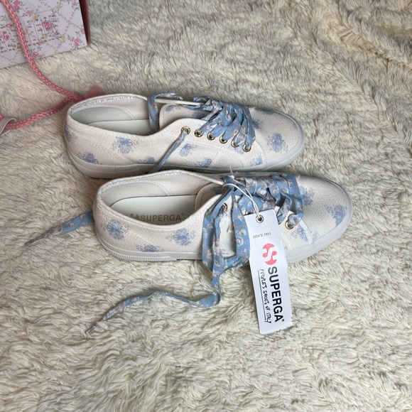 Superga women’s love shack fancy white floral sneaker size 9.5 US NEW - Picture 12 of 13